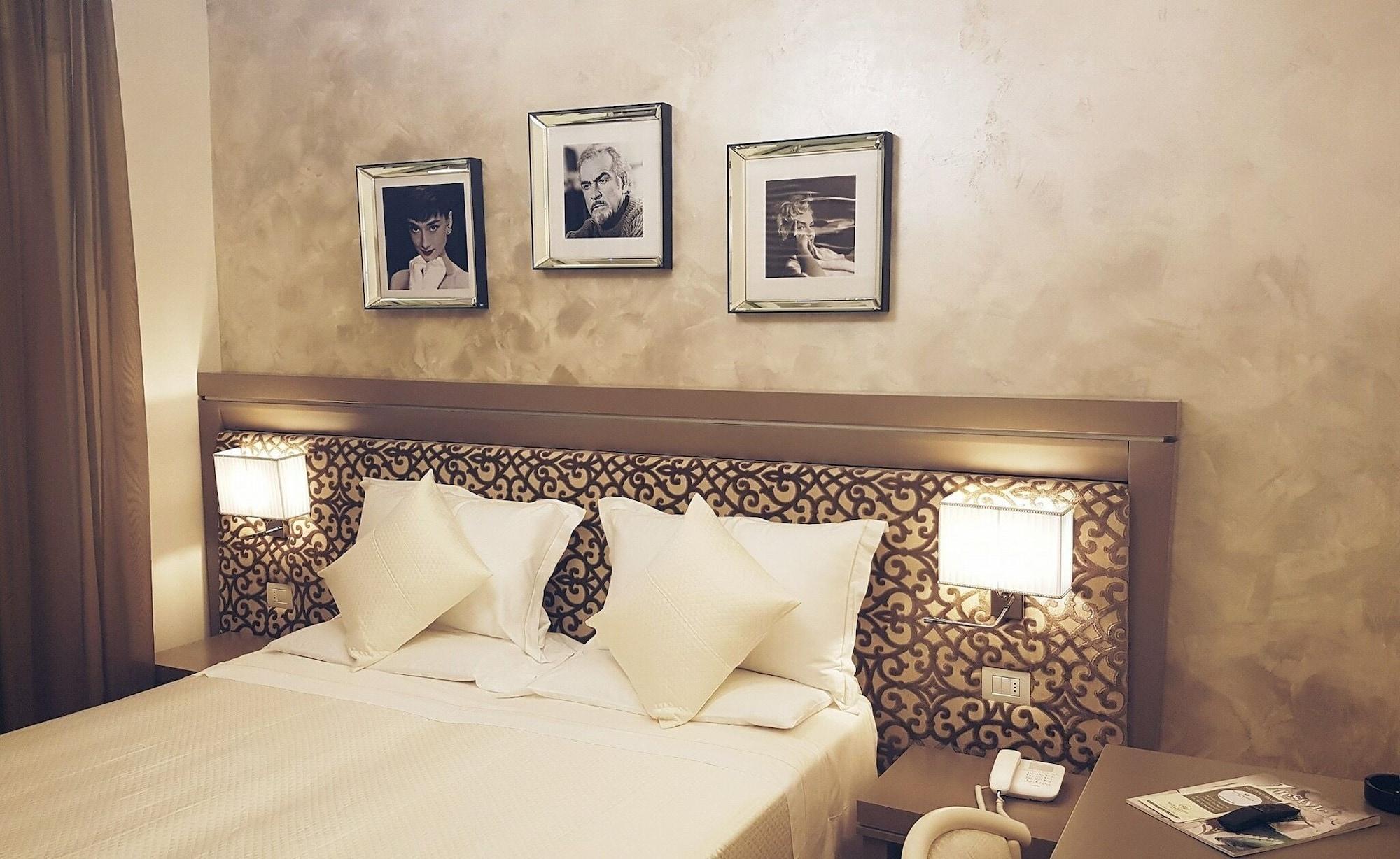 Hotel Aurelia Milano Marittima Exterior photo