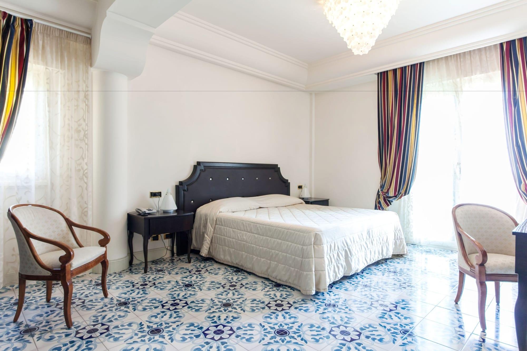 Hotel Aurelia Milano Marittima Exterior photo