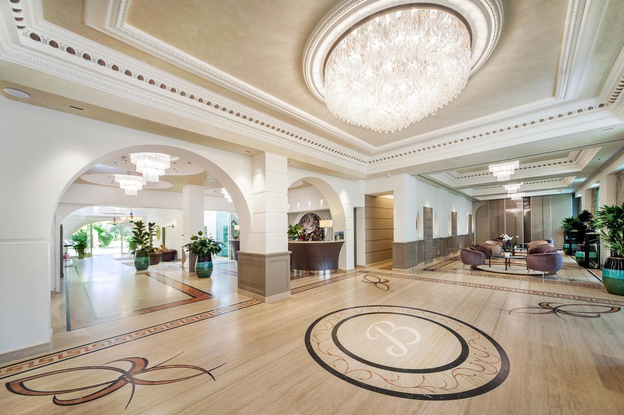 Hotel Aurelia Milano Marittima Exterior photo