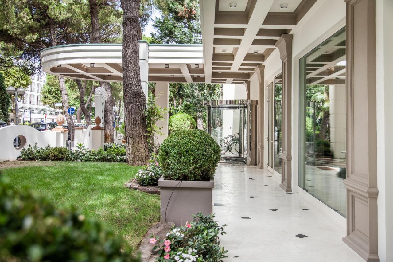 Hotel Aurelia Milano Marittima Exterior photo