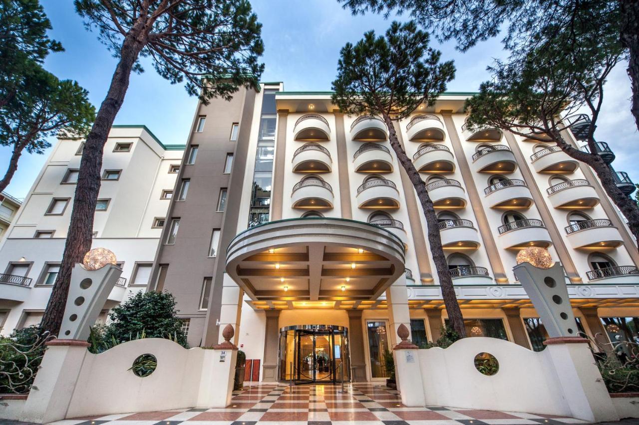 Hotel Aurelia Milano Marittima Exterior photo
