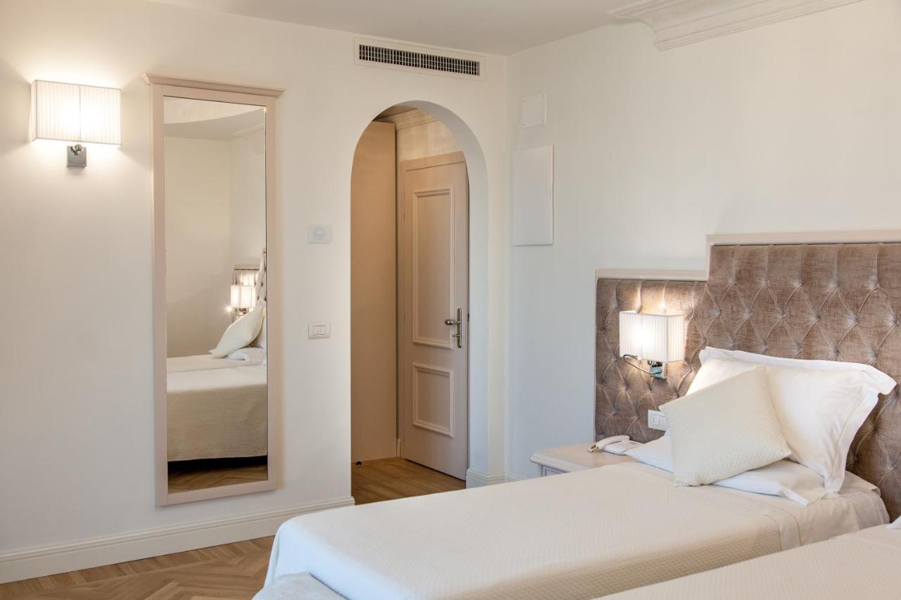 Hotel Aurelia Milano Marittima Exterior photo